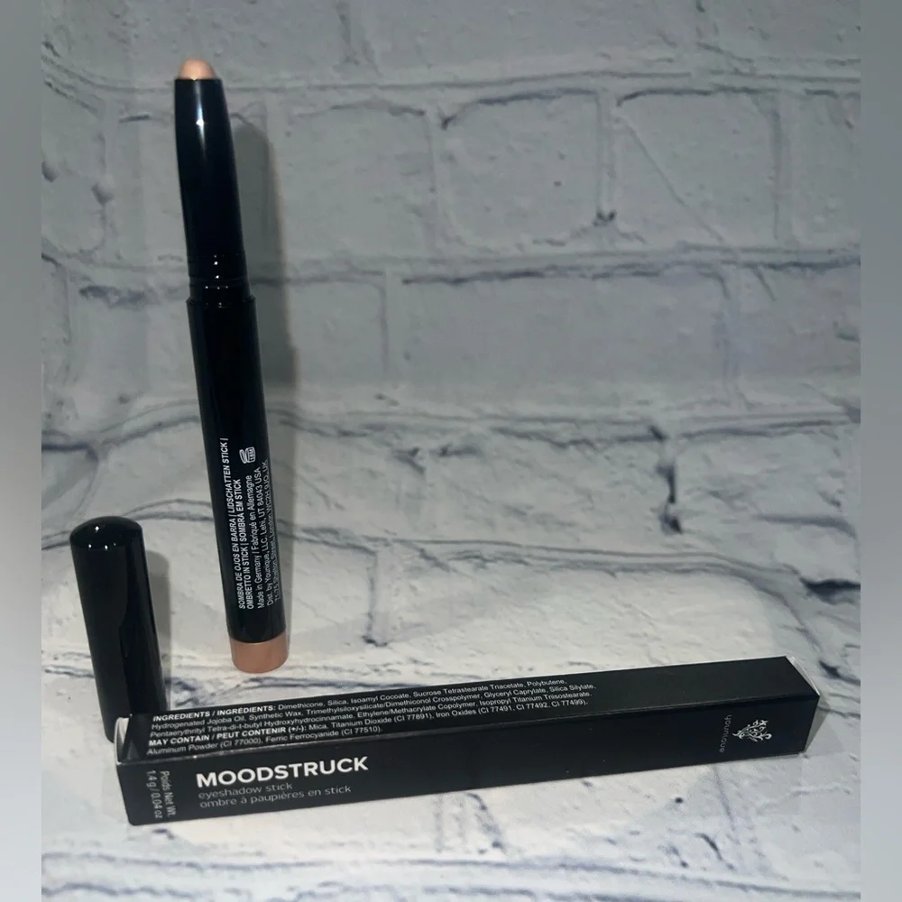Younique Moonstruck Cream Eyeshadow -Glistening